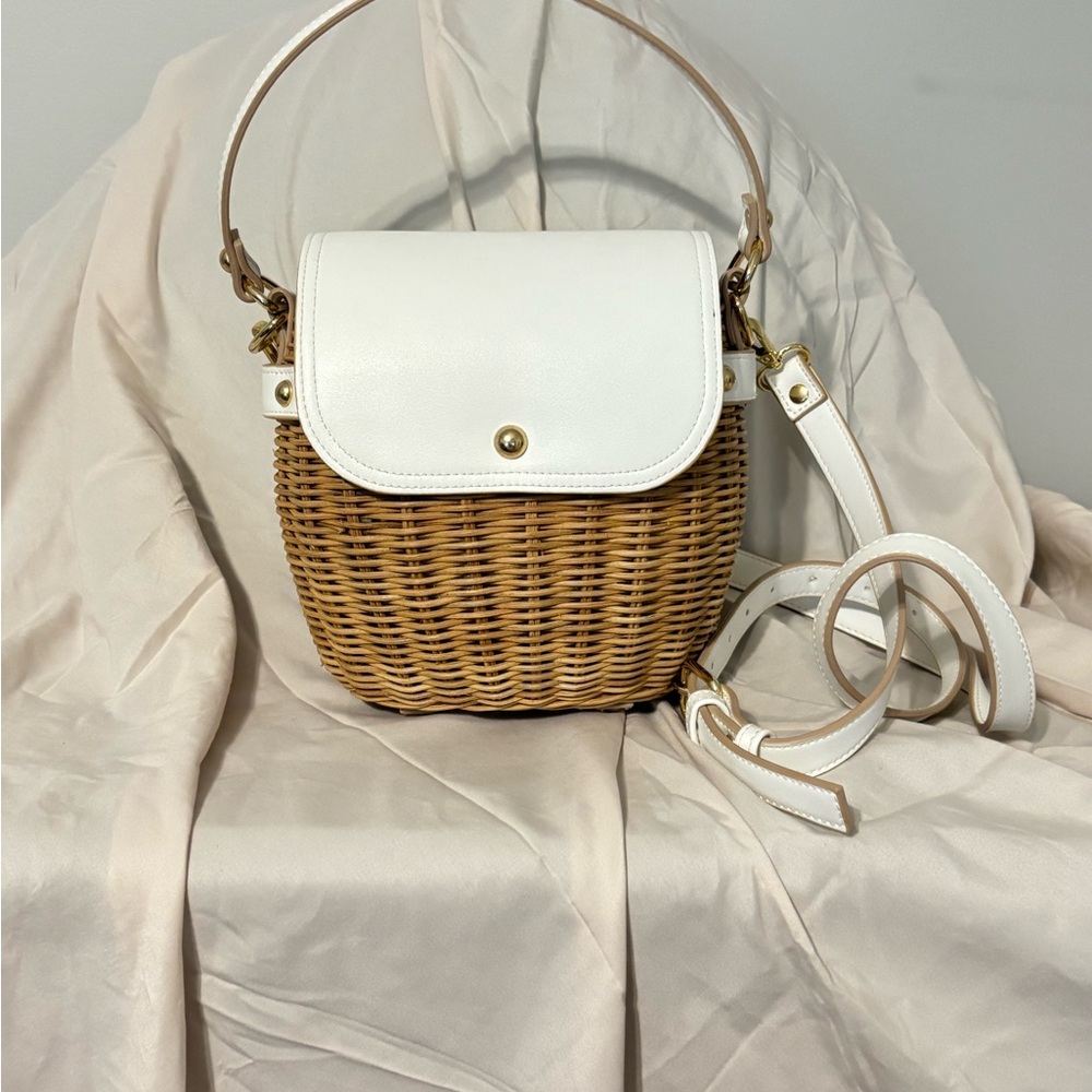 Tommy Bahama White and Brown Woven Crossbody Bag